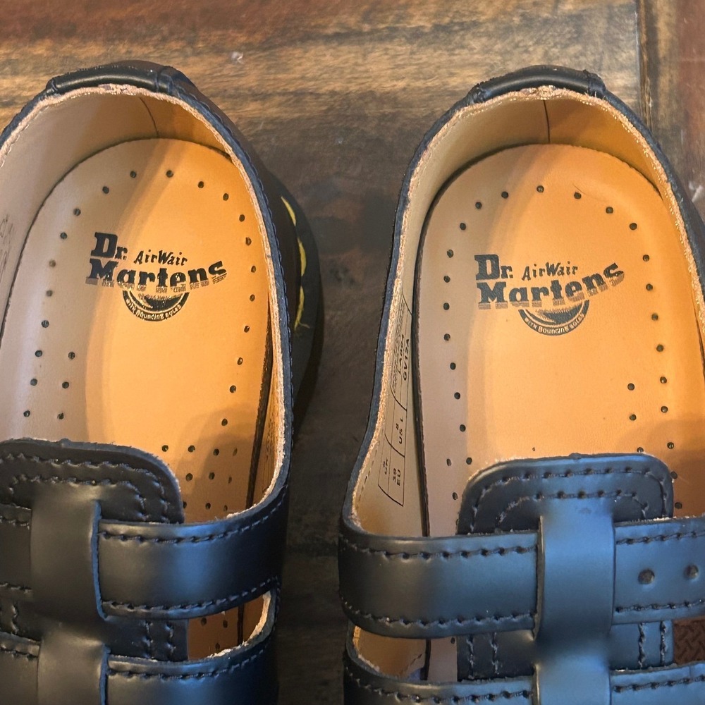 Dr. Martens 8065 Mary Jane Shoes Womens US 8 Black Smooth Leather NWT - Picture 12 of 14